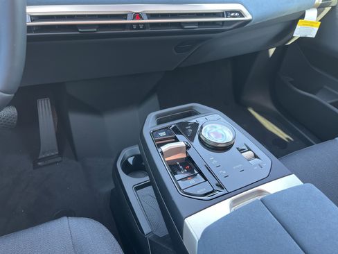 New 2026 BMW iX xDrive45 image 11