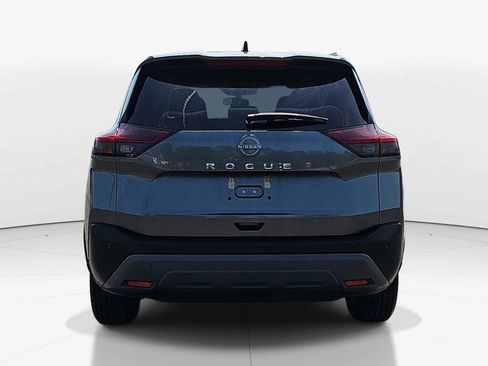 Used 2023 Nissan Rogue S image 6