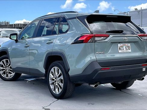 Used 2024 Toyota RAV4 XLE Premium AWD/4WD image 4