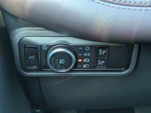 Used 2026 Ford Explorer Platinum RWD image 24