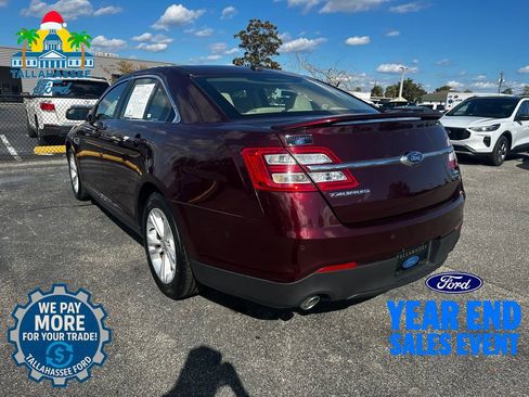 Used 2019 Ford Taurus SEL image 3