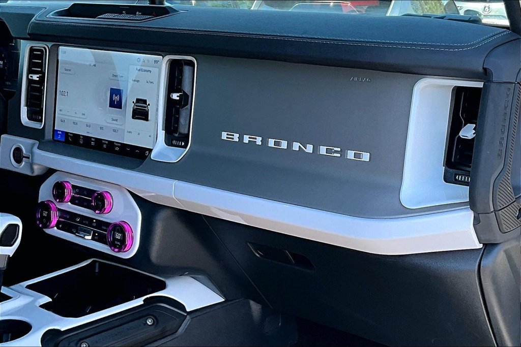 Used 2025 Ford Bronco Outer Banks AWD/4WD image 19