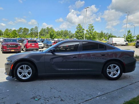 Used 2023 Dodge Charger SXT RWD image 4