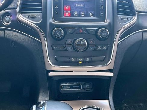 Used 2014 Jeep Grand Cherokee Limited image 15