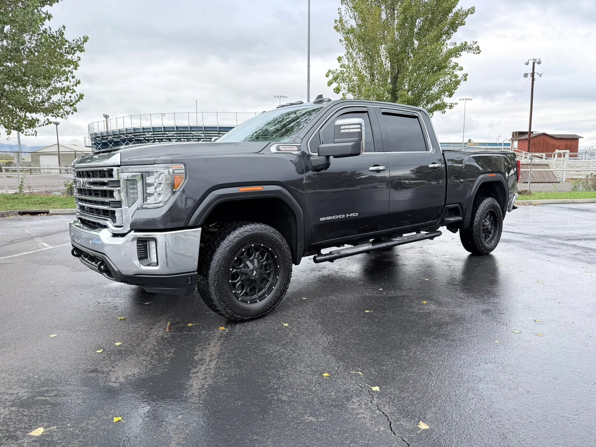 Used 2020 GMC Sierra 3500 SLT w/ Technology Package AWD/4WD image 10