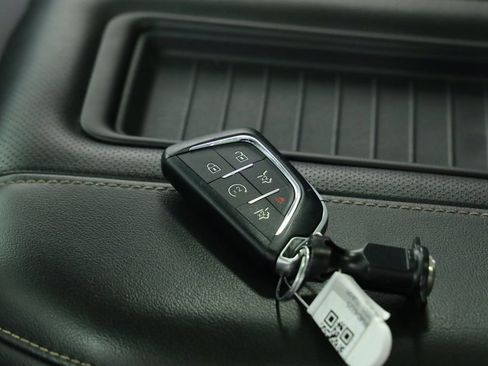 Used 2021 GMC Yukon SLT w/ SLT Premium Package RWD image 45