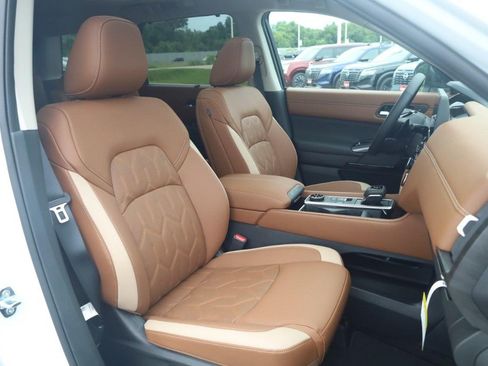 New 2026 Nissan Pathfinder Platinum AWD/4WD image 22
