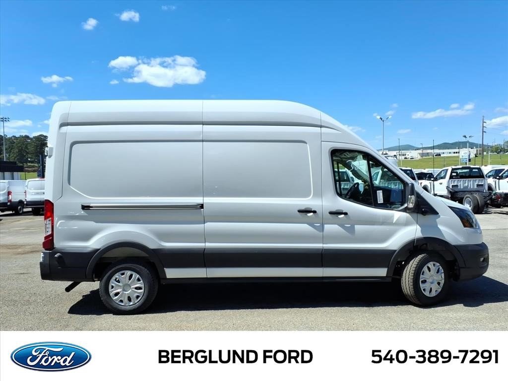 New 2026 Ford Transit 250 148 High Roof RWD image 4