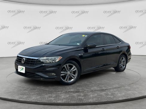 Used 2020 Volkswagen Jetta R-Line FWD image 3