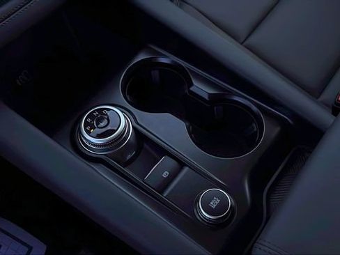 New 2026 Ford Explorer Active w/ Active Comfort Package RWD image 25