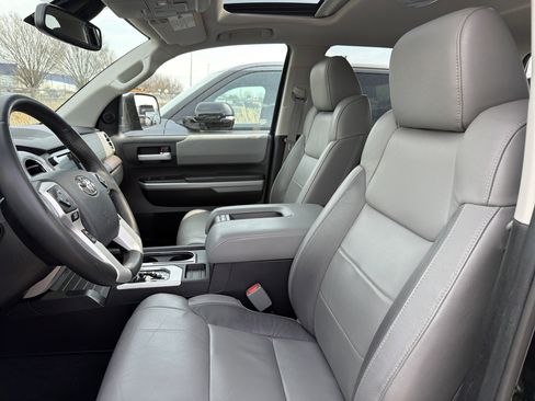 Used 2020 Toyota Tundra Limited w/ Limited Premium Package AWD/4WD image 11