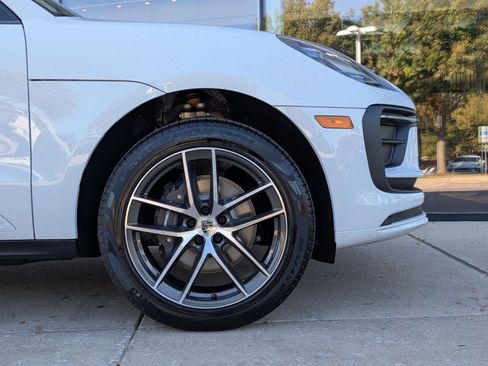 New 2026 Porsche Macan image 11