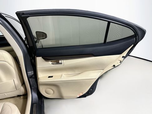 Used 2013 Lexus ES 350 w/ Luxury Pkg FWD image 30