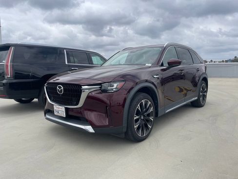 Certified 2024 MAZDA CX-90 Plug-In Hybrid w/ Premium Plus AWD/4WD image 5