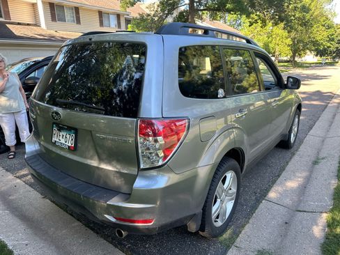 Used 2010 Subaru Forester 2.5X Limited AWD/4WD image 8
