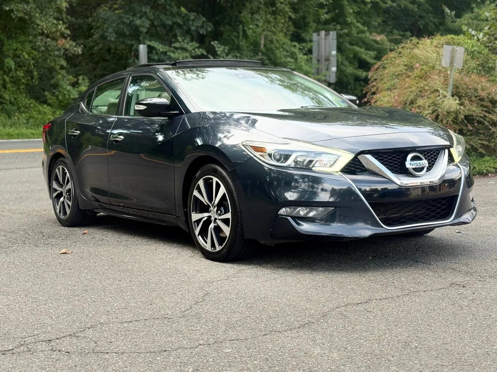 Used 2016 Nissan Maxima Platinum FWD image 1