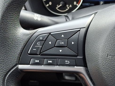Used 2024 Nissan Altima 2.5 SV FWD image 20