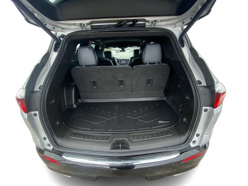 Used 2022 Buick Enclave Premium image 11