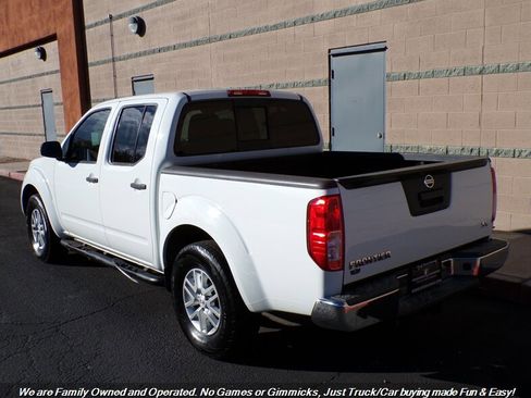 Used 2018 Nissan Frontier SV RWD image 5