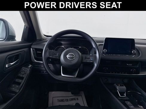Used 2024 Nissan Rogue SV AWD/4WD image 2