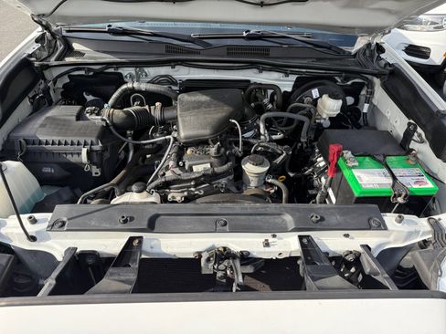 Used 2018 Toyota Tacoma SR w/ SR Convenience Package RWD image 20