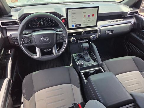 Used 2024 Toyota Tacoma TRD Sport AWD/4WD image 7