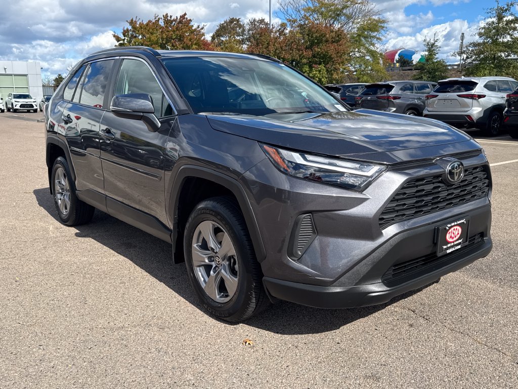 Used 2025 Toyota RAV4 XLE w/ Convenience Package AWD/4WD image 11