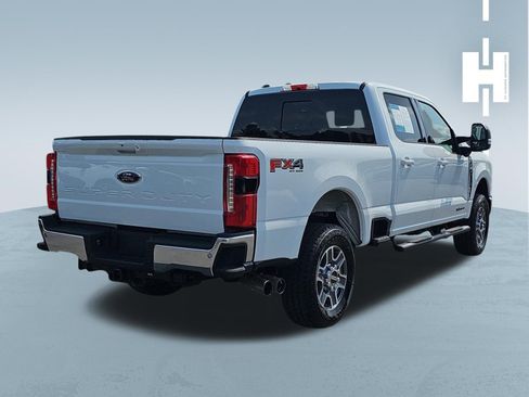 Used 2024 Ford F250 Lariat w/ FX4 Off-Road Package AWD/4WD image 4