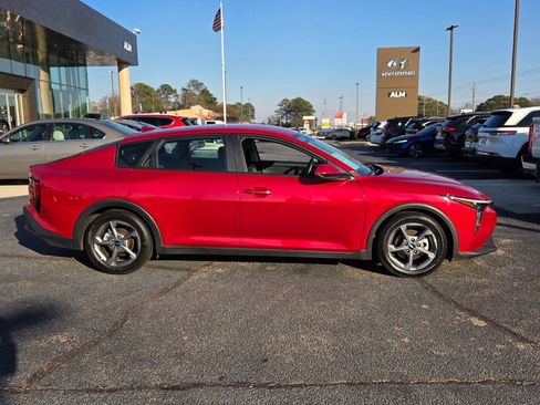 Used 2025 Kia K4 LXS image 14
