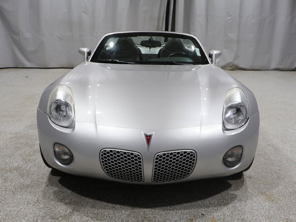 Used 2006 Pontiac Solstice Convertible w/ Premium Package RWD image 20