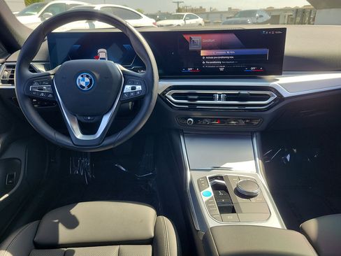 Used 2023 BMW i4 eDrive35 RWD image 11
