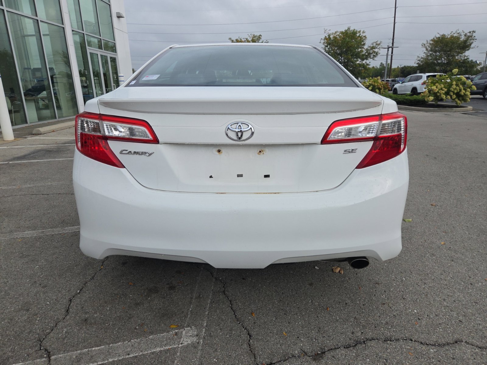Used 2014 Toyota Camry SE FWD image 5