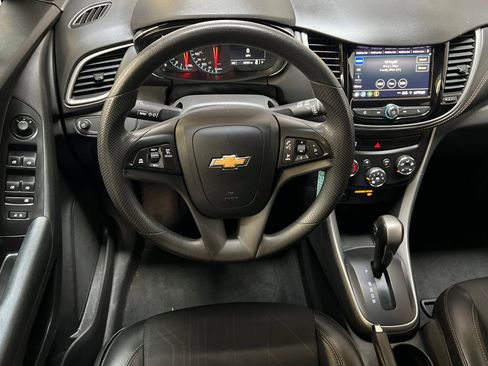 Used 2021 Chevrolet Trax LT image 16