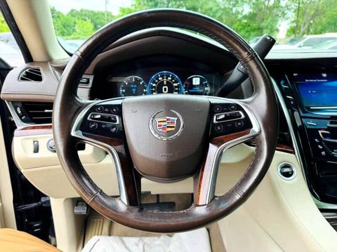 Used 2015 Cadillac Escalade ESV Luxury image 11