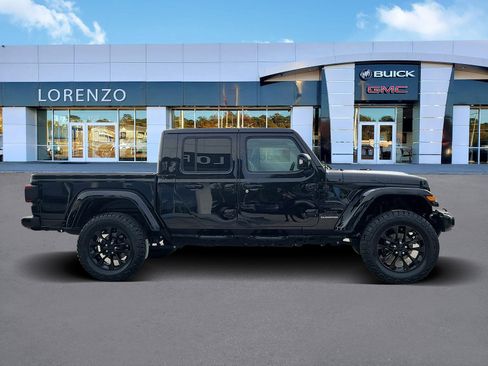 Used 2022 Jeep Gladiator Overland image 4