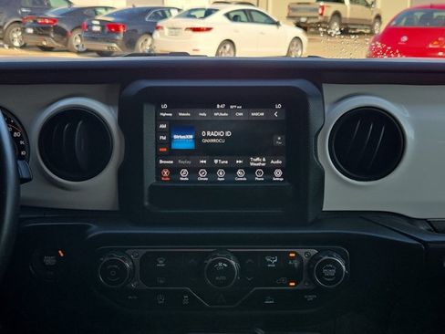 Used 2021 Jeep Wrangler Sport AWD/4WD image 13