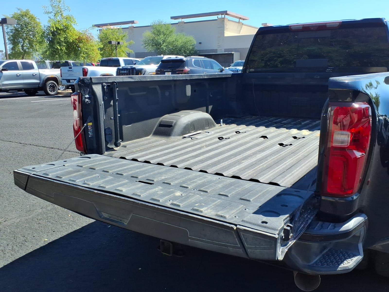 Used 2023 Chevrolet Silverado 3500 High Country AWD/4WD image 7