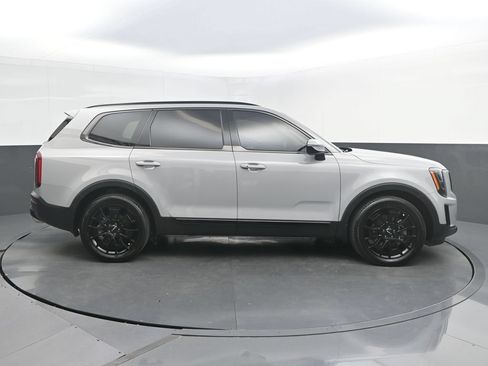 Used 2022 Kia Telluride SX w/ SX Prestige Package AWD/4WD image 8