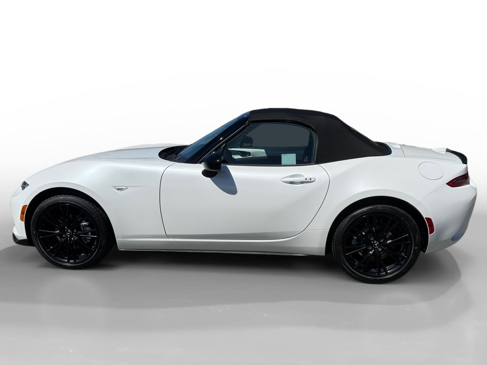 New 2026 MAZDA MX-5 Miata Club w/ Interior Package RWD image 2