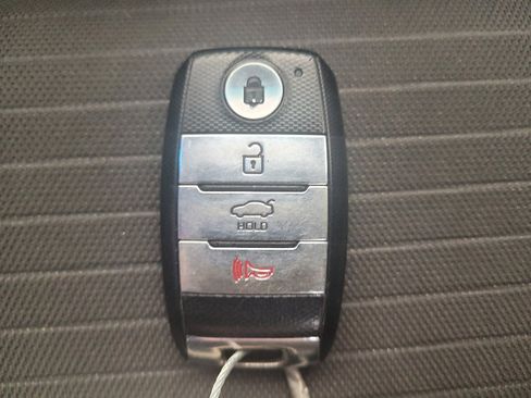 Used 2015 Kia Forte SX FWD image 32