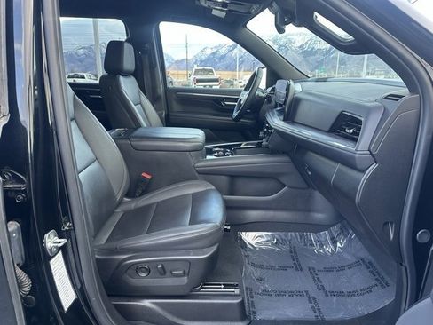 Certified 2025 Chevrolet Suburban Z71 image 18