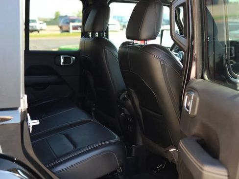 Used 2023 Jeep Wrangler Unlimited Sahara w/ Cold Weather Group AWD/4WD image 47