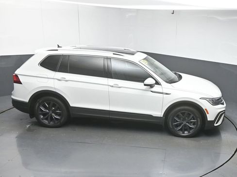 Used 2022 Volkswagen Tiguan SE image 49