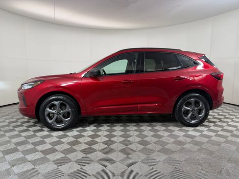 Used 2024 Ford Escape ST-Line AWD/4WD image 2