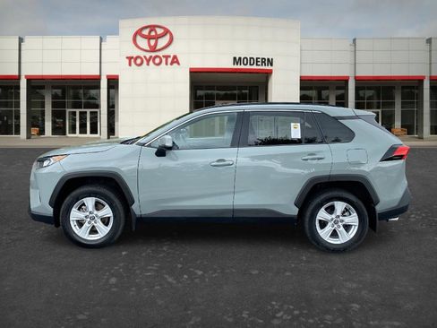 Certified 2021 Toyota RAV4 XLE w/ Convenience Package FWD image 7