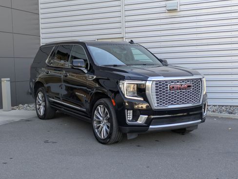 Used 2021 GMC Yukon Denali w/ Denali Premium Package image 7
