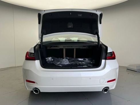 Used 2026 BMW 330i Sedan w/ Premium Package image 5