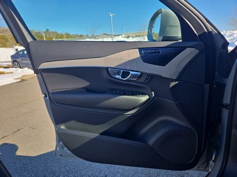Used 2025 Volvo XC90 B6 Ultra w/ Protection Package Premier image 21