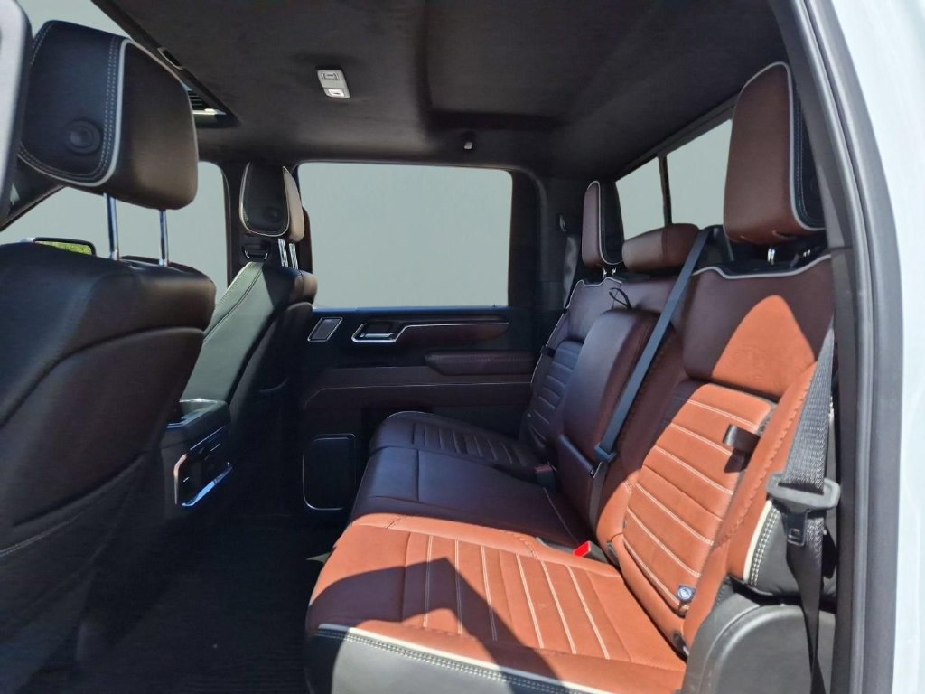 Certified 2025 GMC Sierra 3500 Denali Ultimate AWD/4WD image 24