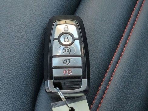 Certified 2024 Ford Edge SEL w/ Sport Appearance Package AWD/4WD image 28